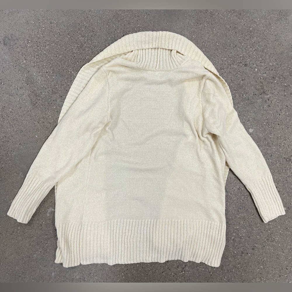 NWT $69 Seven7 Super Soft Cozy Chenille Cardigan Sweater Antique White size Med - Picture 6 of 16